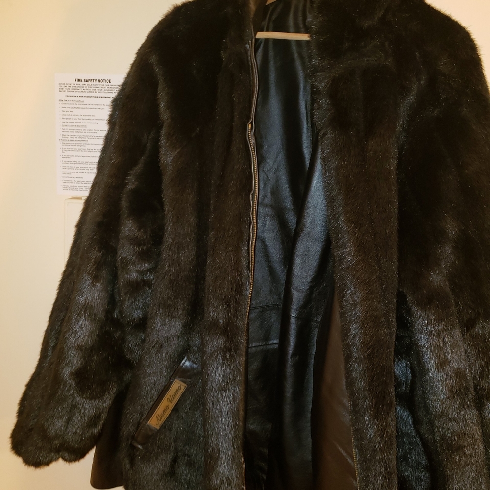 Reversible genuine leather faux fur hooded coat - Picture 3 of 5